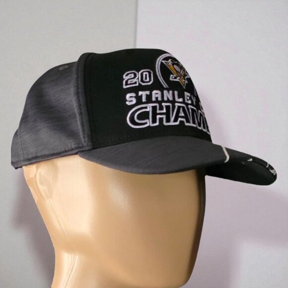 REEBOK OSFM PITTSBURGH PENGUINS 2017 Stanley Cup Champs Snapback - Picture 4 of 7